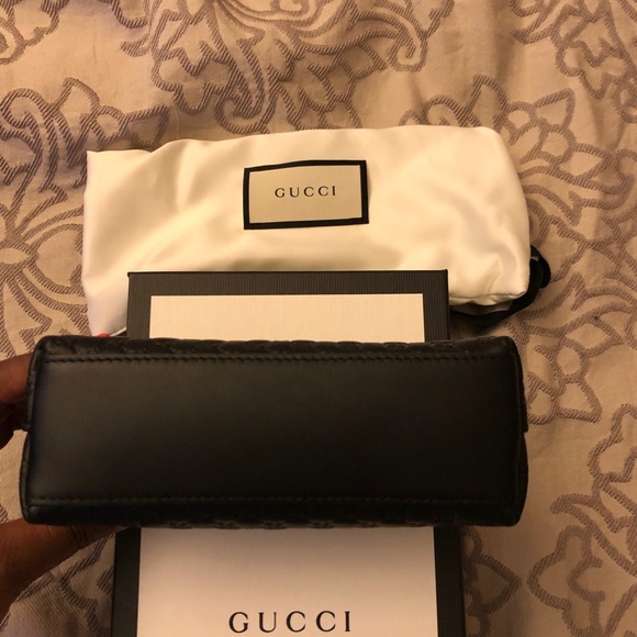 New Gucci GG Guccissima Leather Cosmetic Bag Black - Picture 2 of 5